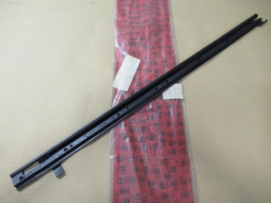 60810252 Elektrisch cabriodak geleiding linkerzijde Webasto