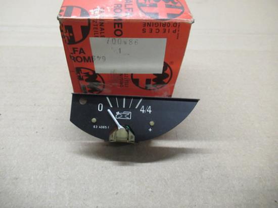 700686 Brandstofniveaumeter instrumentenpaneel