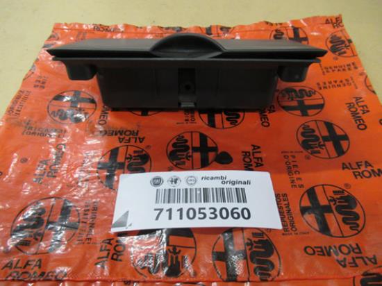 711053060 Asbak middenconsole