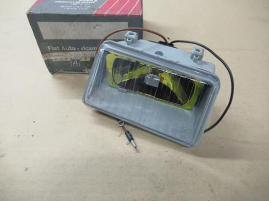 82429287 Mistlamp linksvoor