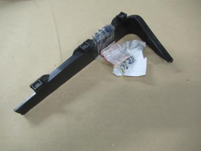 82437518 Beschermplaat rechterzijde