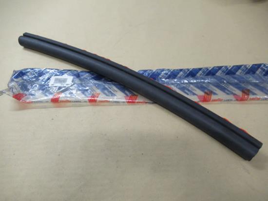 82456357 Pakking radiator grille