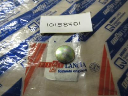 10158701 Plug 18mm