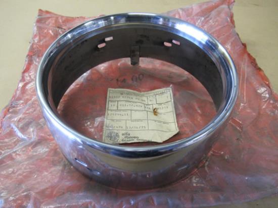 115006571400 Koplampring