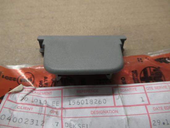 156018260 Achterbank hoofdsteun afdekking