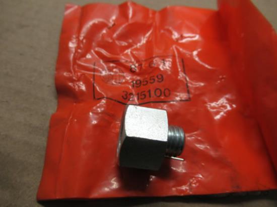 195593215100 Aansluiting