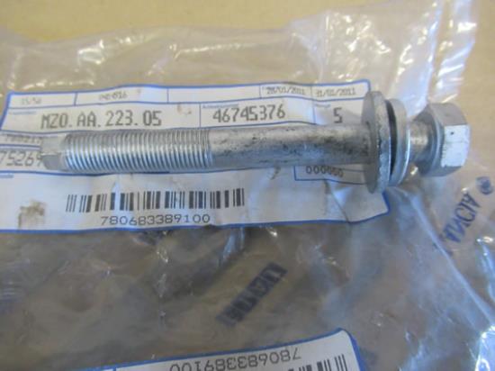 46745376 Achtervering bout