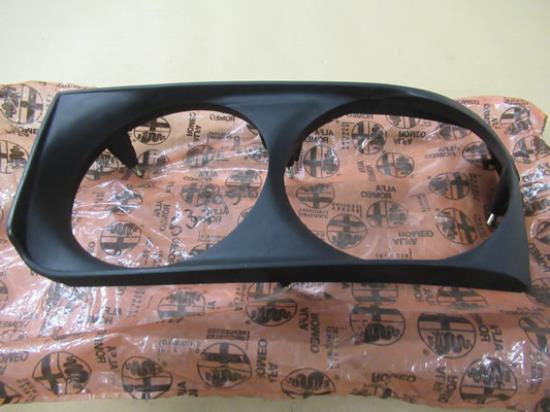 537956 Koplamp sierstuk rechterzijde