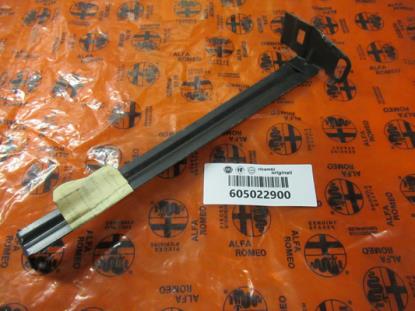 60502290 Voorscherm beugel rechterzijde