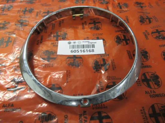 60516168 Koplampring linkerzijde