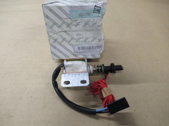 60611984 Tankdop slot