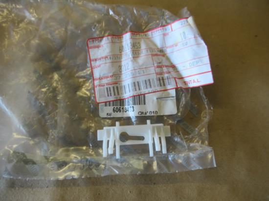 60613453 Dakgootlijst veertje