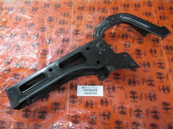 60685794 Steun carrosserie rechtsvoor