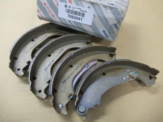 7083041 Remschoenset  Fiat Professional Doblo Strada