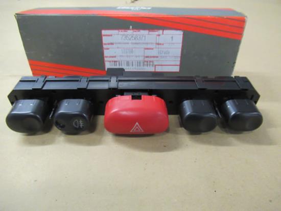 735258371 Schakelpaneel dashboard