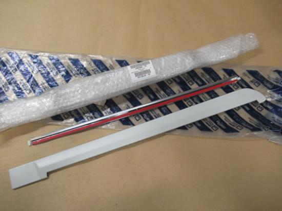 735518346 Stootlijst rechtsachter