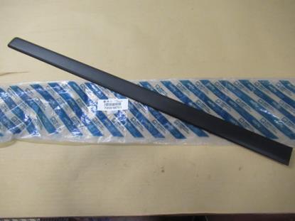 735518751 Stootstrip linksvoor