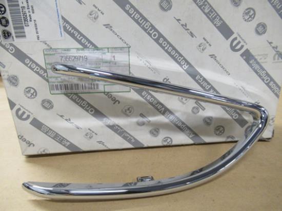 735529719 Voorbumper sierlijst rechterzijde