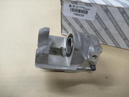 790329 Remklauw rechtsvoor