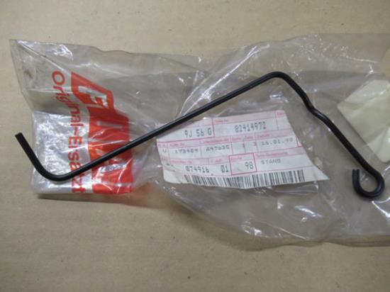 82414972 Motorkap stang