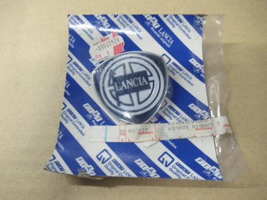 82427068 Embleem Lancia