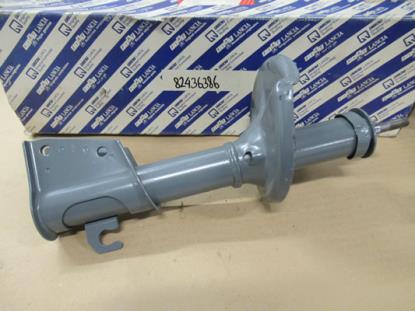 82436386 Schokbreker voorzijde