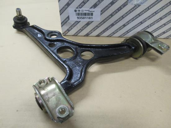 93501181 Draagarm rechtsvoor