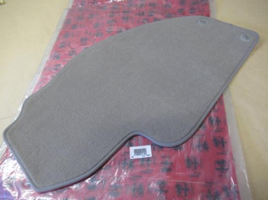 156024180 Vloermat linksvoor