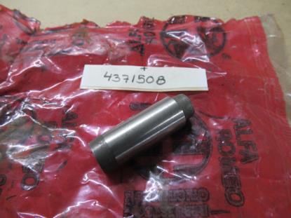 4371508 Klepgeleider +0.05