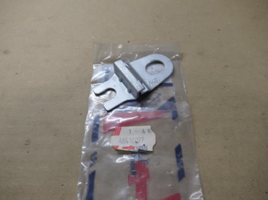 46410099 Achtervering beugel