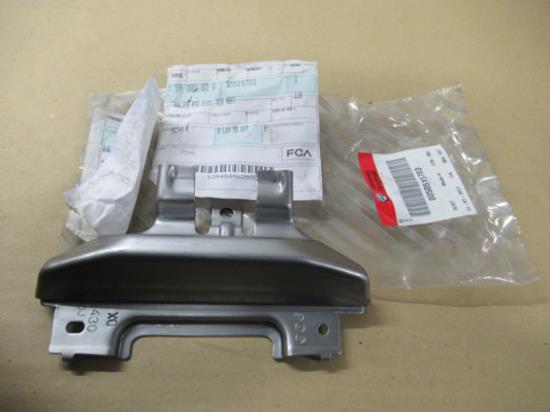 50515703 Beugel B-stijl rechterzijde