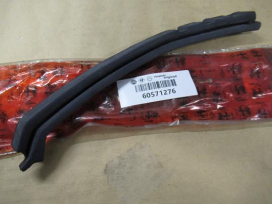 60571276 Sideskirt rofielrubber rechtsachter