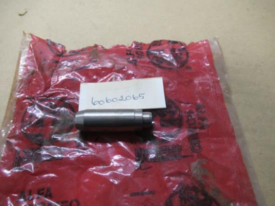 60602065 Luchtinlaat klepgeleider