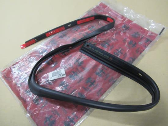 60665532 Portier profielrubber linksachter