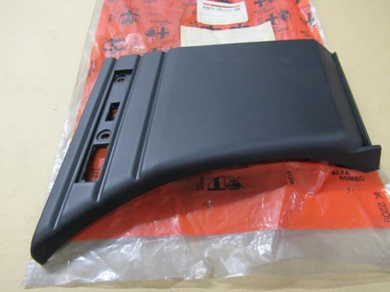 60770053 Sideskirt linksvoor