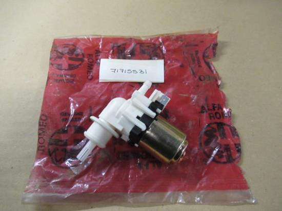 71715531 Ruitensproeier pomp