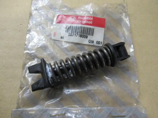 71718009 Koppelingspedaalveer