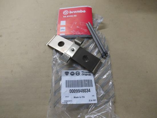 9948034 Remmenkit voorzijde