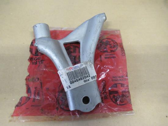 46462042 Achtervering steun linkerzijde