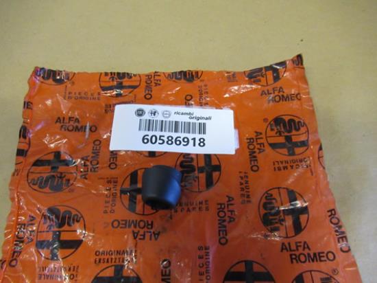 60586918 Antenna plug