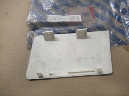 82415151 Voorbumper plug rechterzijde