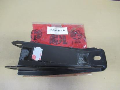 82428126 Motorsteun stang