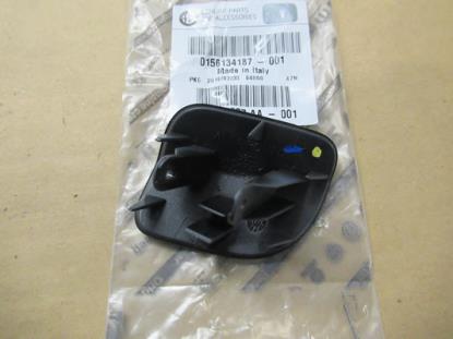 156134187 Koplampwisser plug rechterzijde