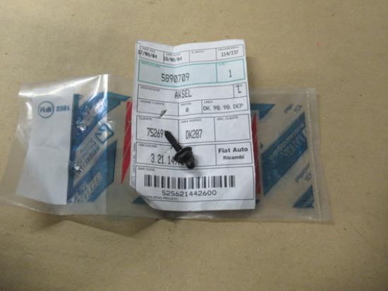 5890709 Kofferbak bekleding pen