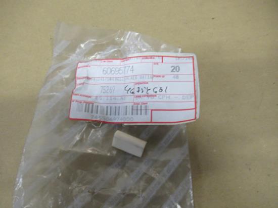 60695774 Ruit buffer