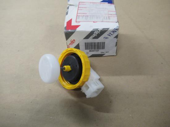 46457337 Remvloeistof reservoir afsluitdop