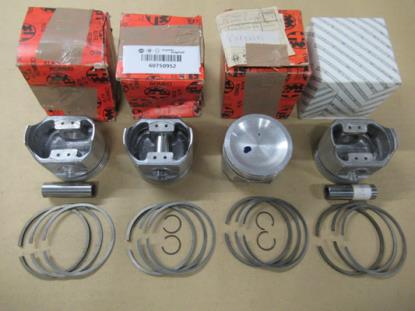 60750592 Zuiger met zuigerveren set