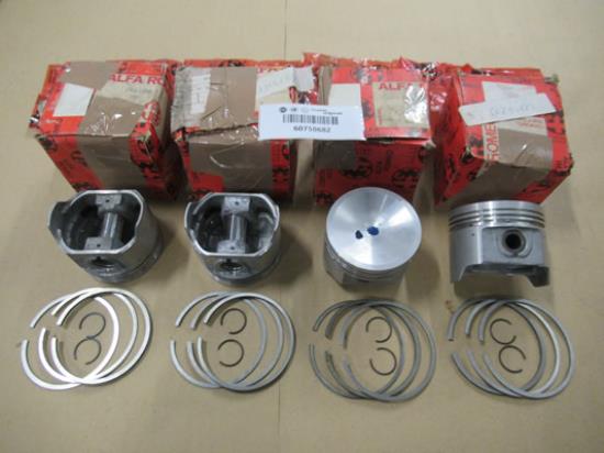 60750682 Zuiger met zuigerveren set