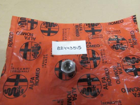 82443515 Uitlaatpijp plug