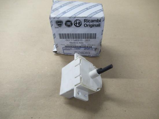 71748310 Snelheidsschakelaar voor de kachelventilator